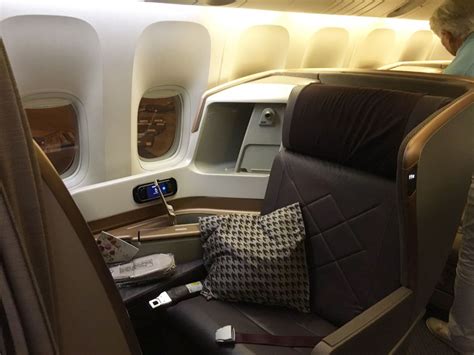 singapore airlines 777 300er business class|Iba pa.